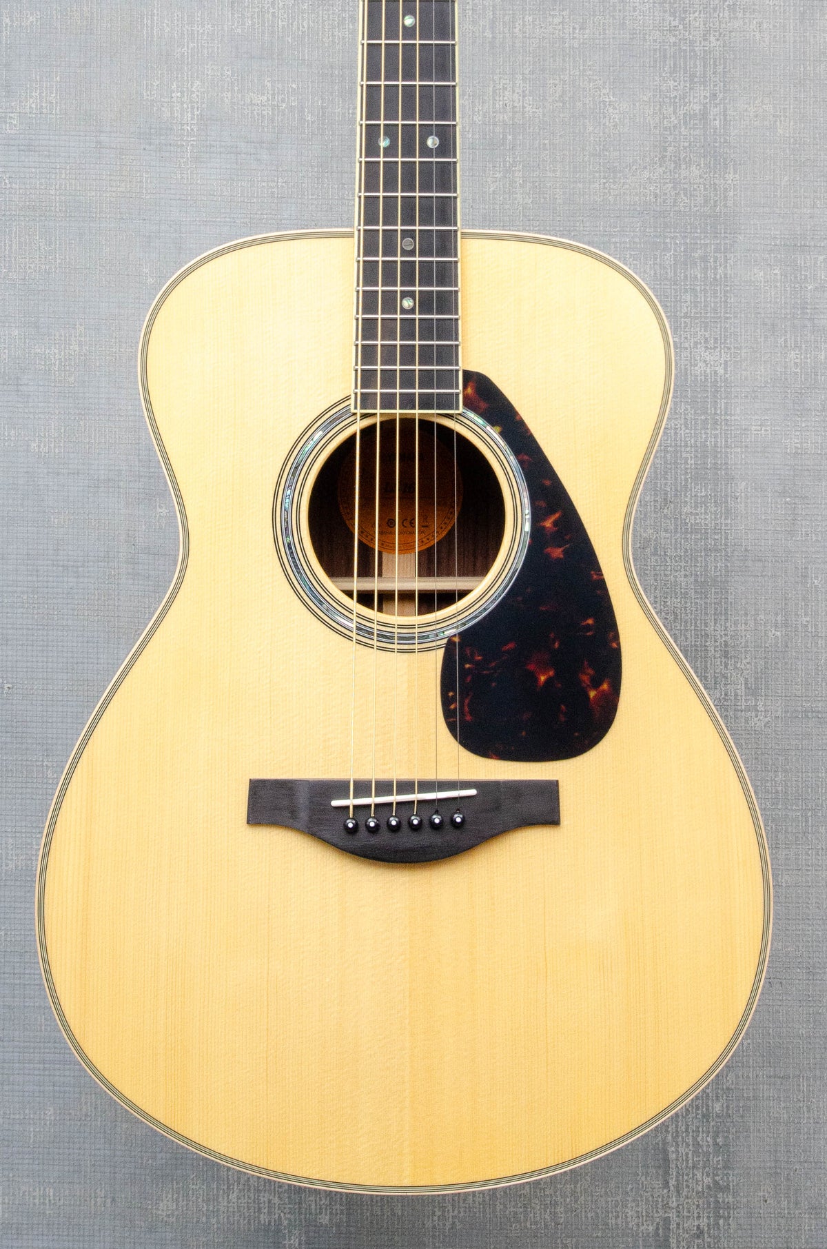 ギター yamaha ls16 Yamaha LS16 Acoustic-Electric Concert Guitar