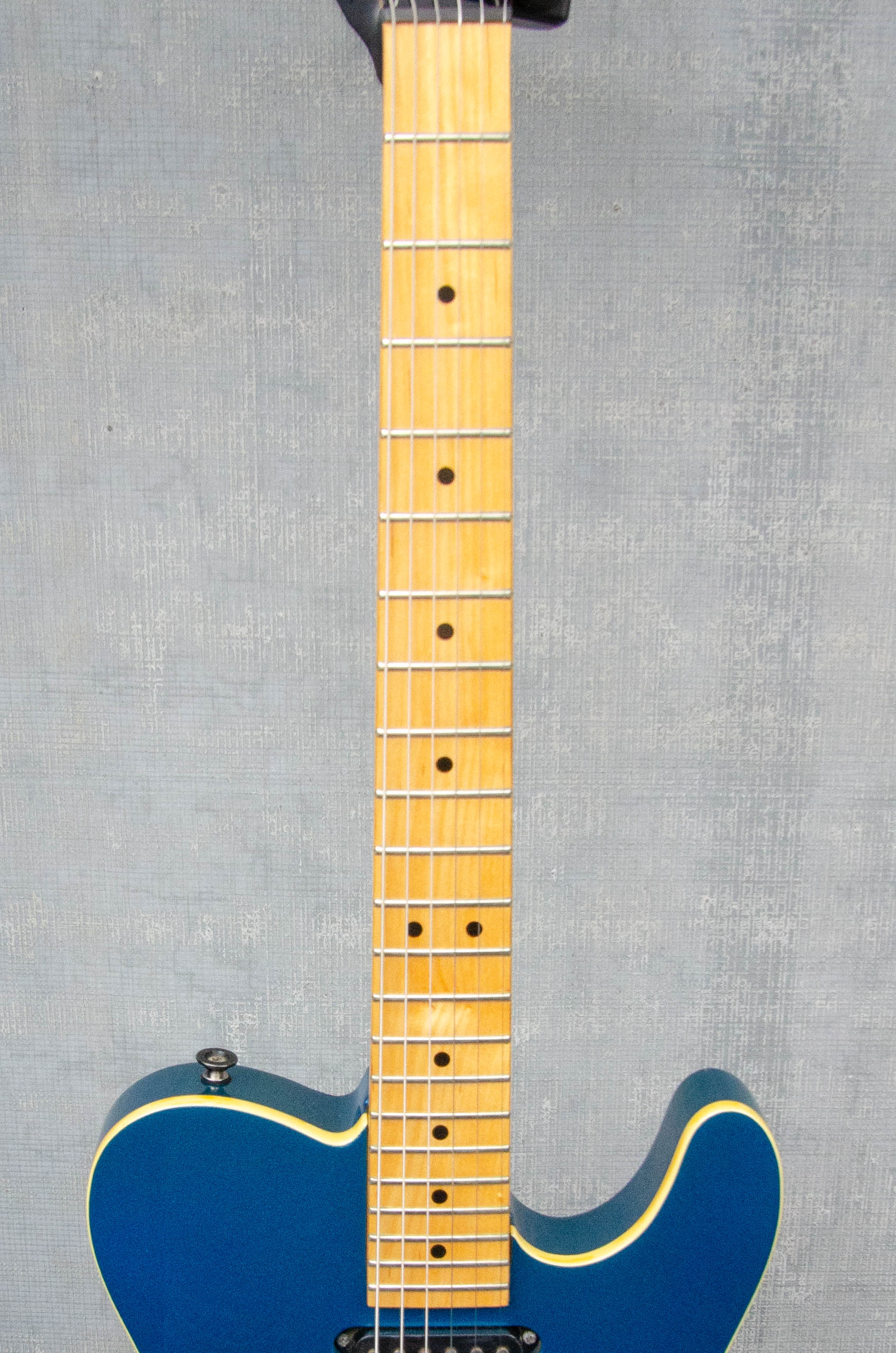 Used Charvel Model 7 (1988-89) (MIJ) - Electric Blue