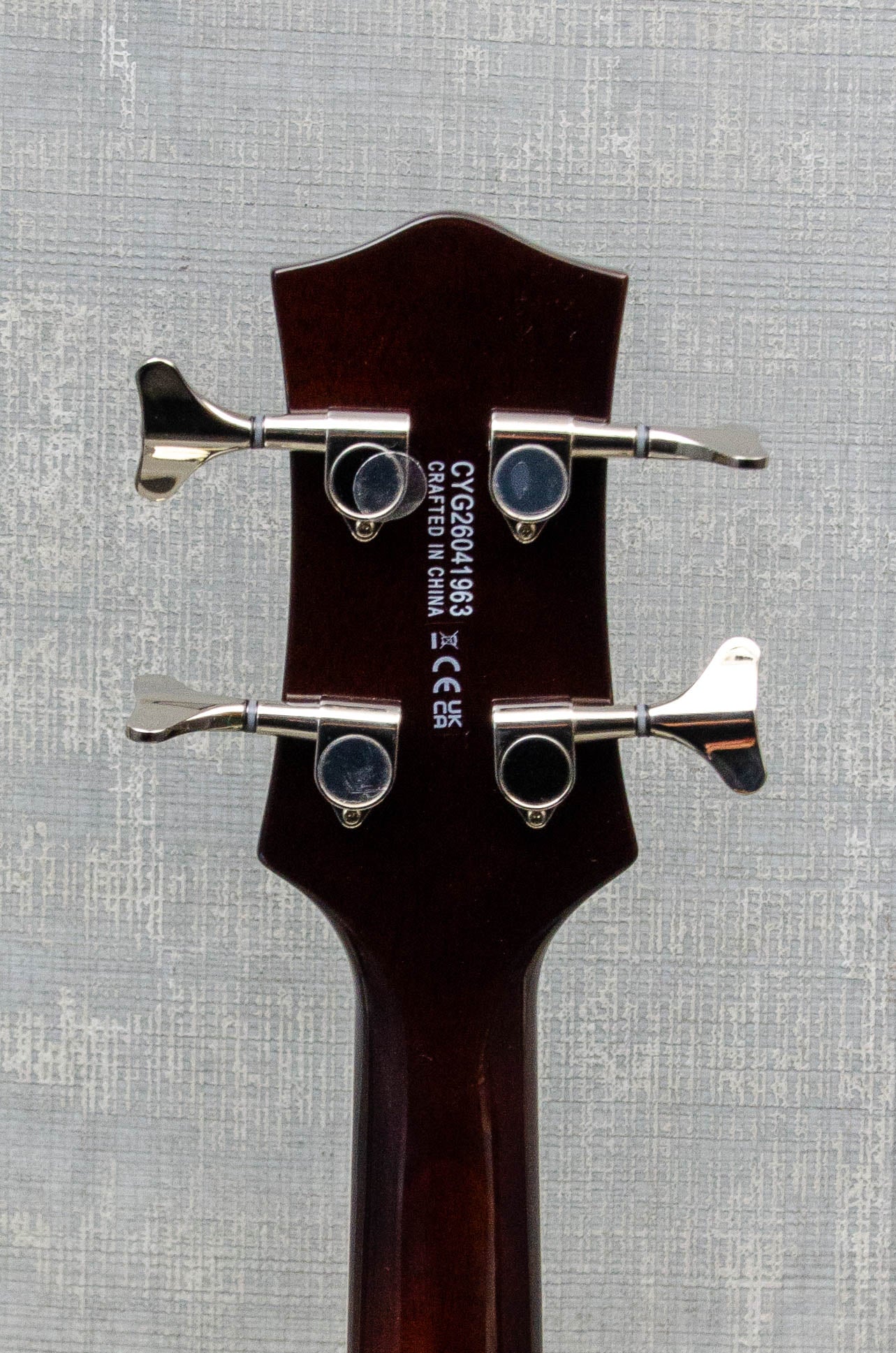 Gretsch  Streamliner™ Jet™ Club Bass Single-Cut, Laurel Fingerboard, Vintage White