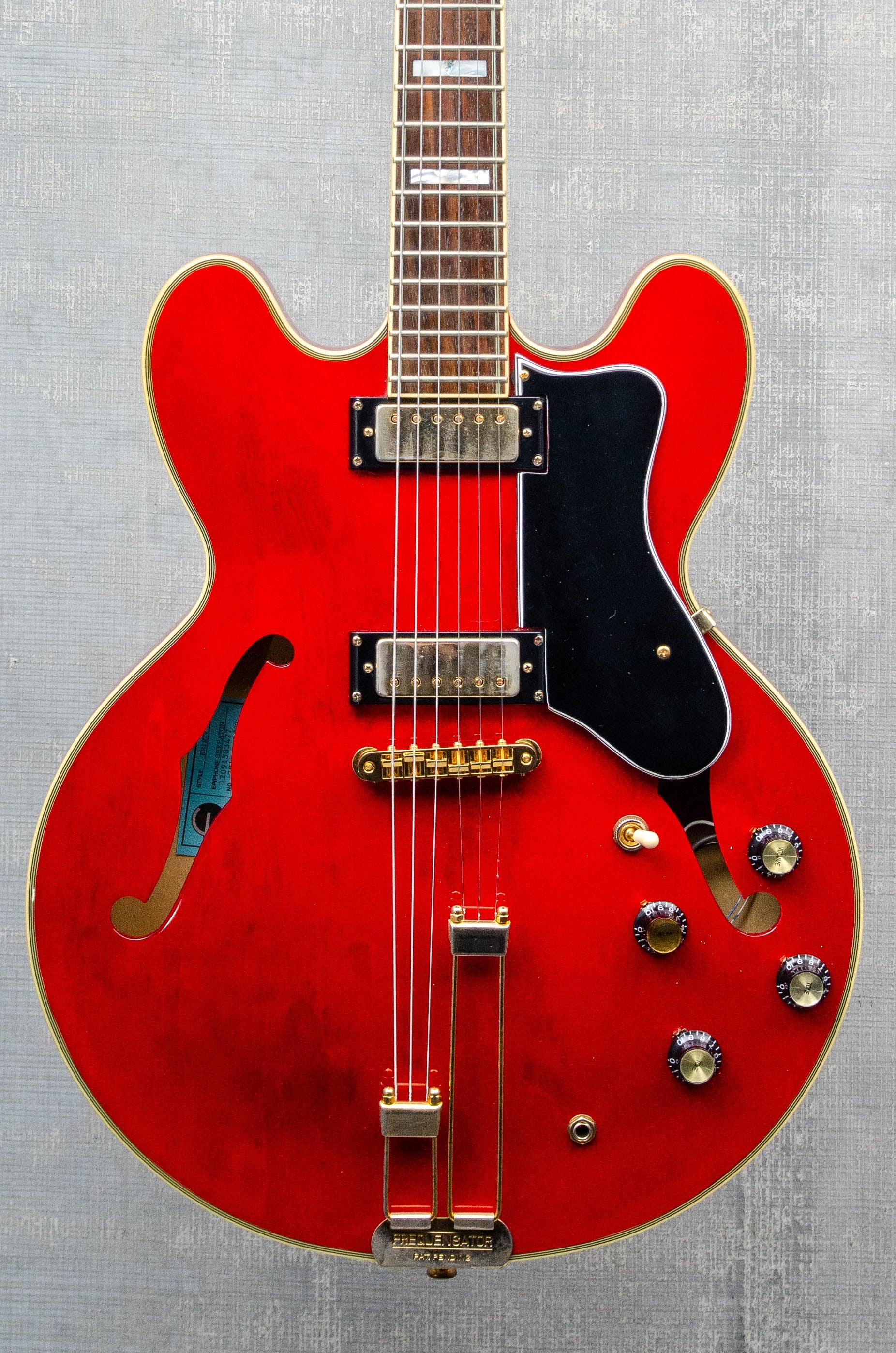Used Epiphone '62 Sheraton Reissue (w/ Case)