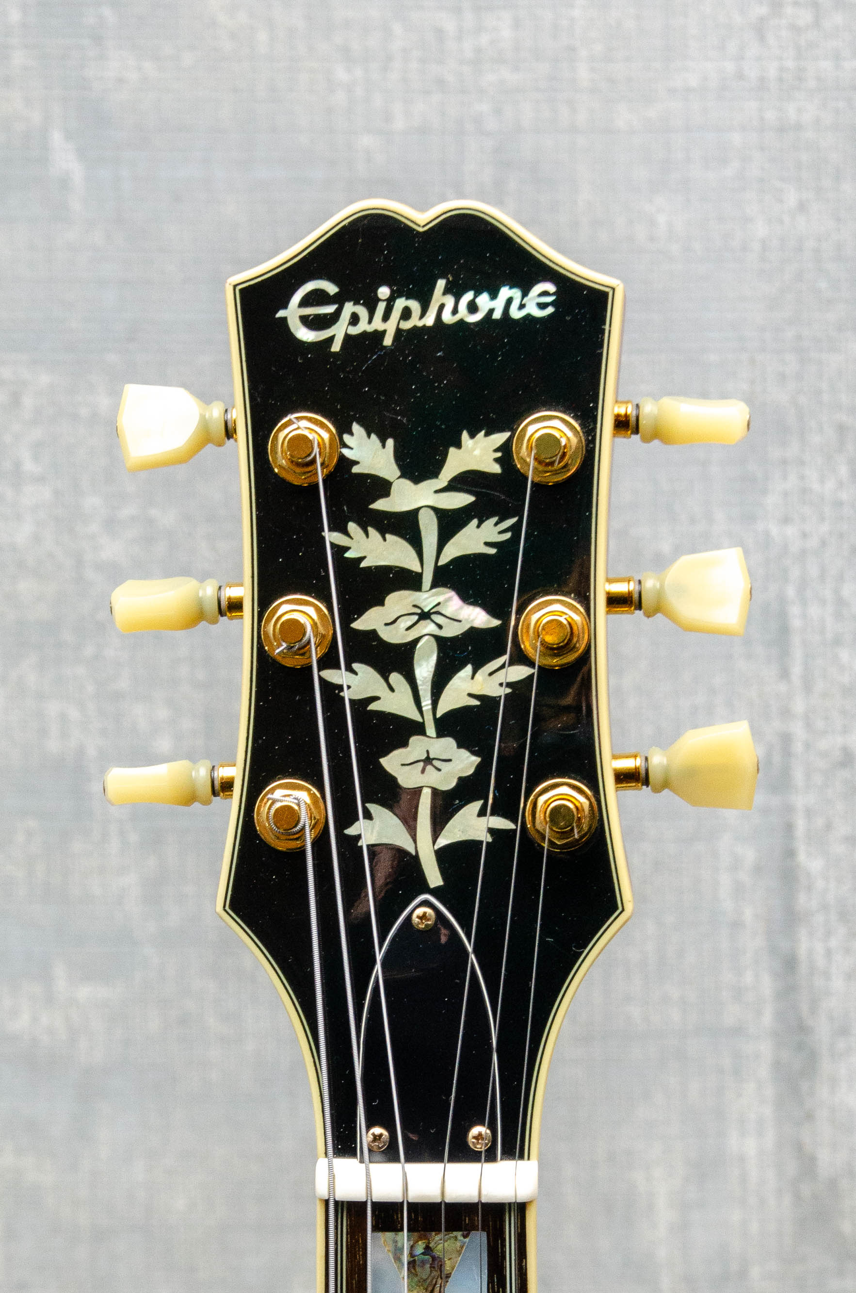 Used Epiphone '62 Sheraton Reissue (w/ Case)