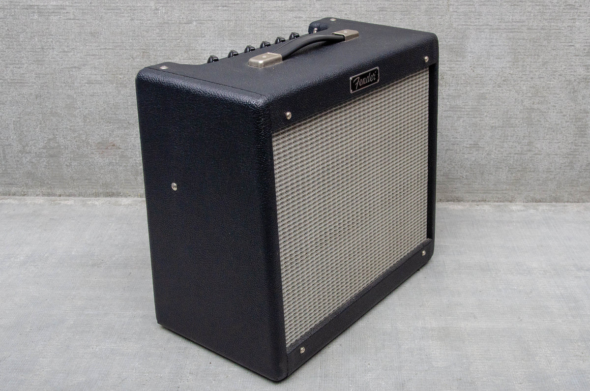 Used Fender Blues Junior 15-Watt Combo - Black w/cover