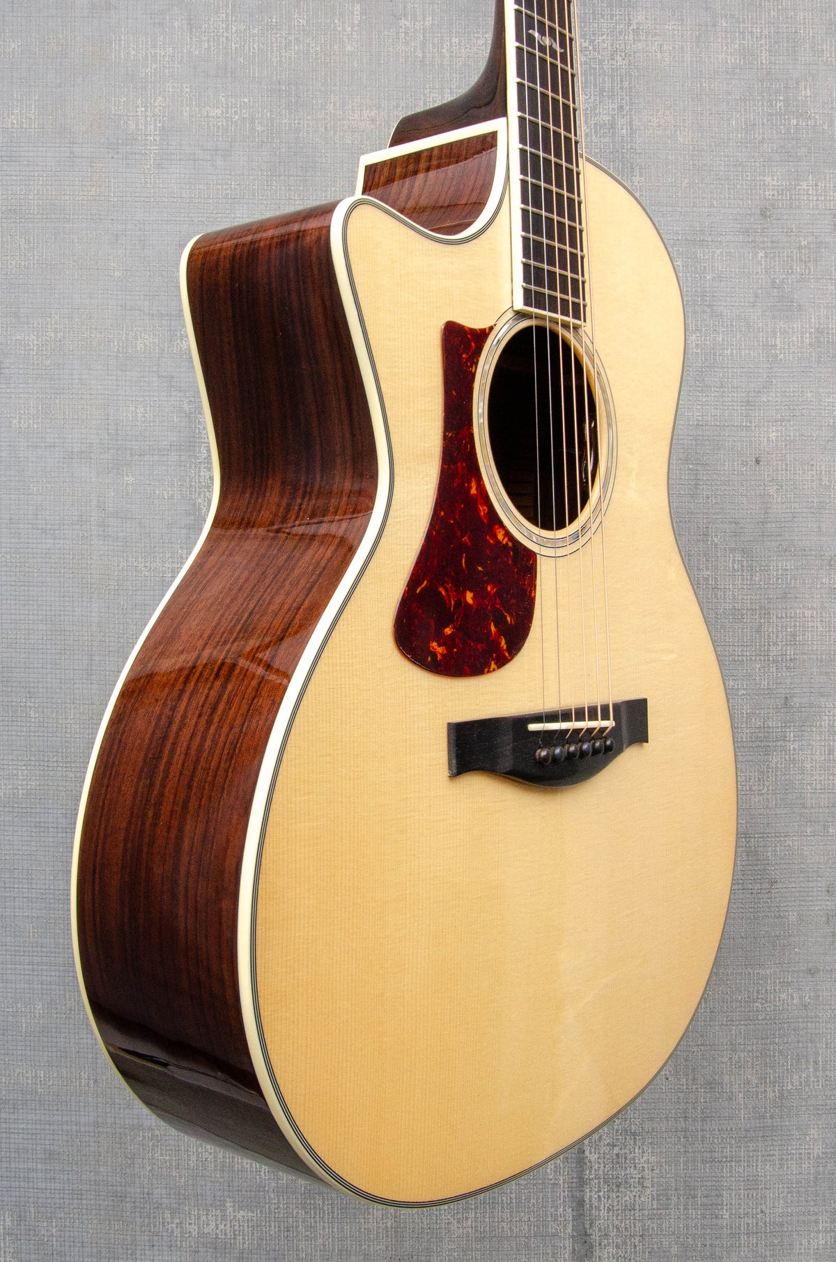 Used Eastman AC422LCE Lefty Cutaway Acoustic-Electric