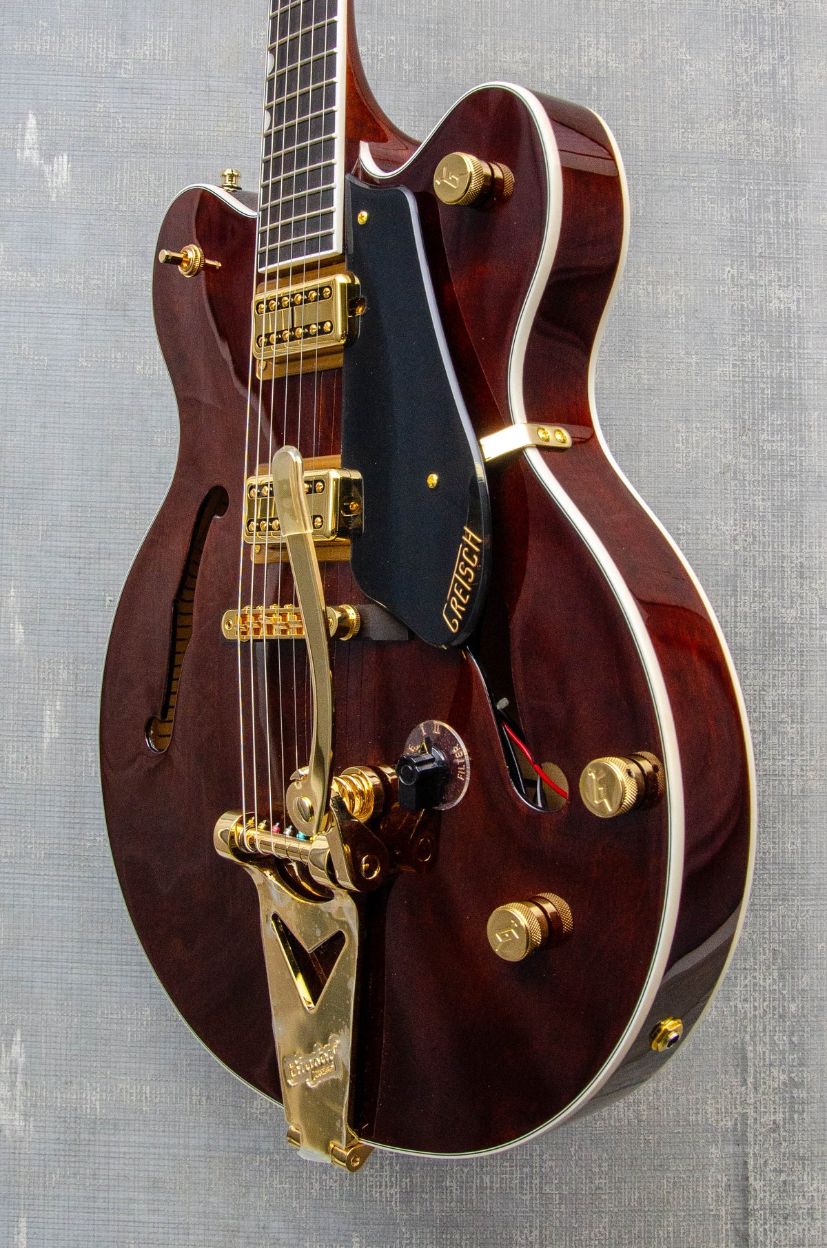 Gretsch Limited Edition Abbey Road Studiomatic Hollow Body with Bigsby® and Gold Hardware Classic Walnut Stain B-Stock