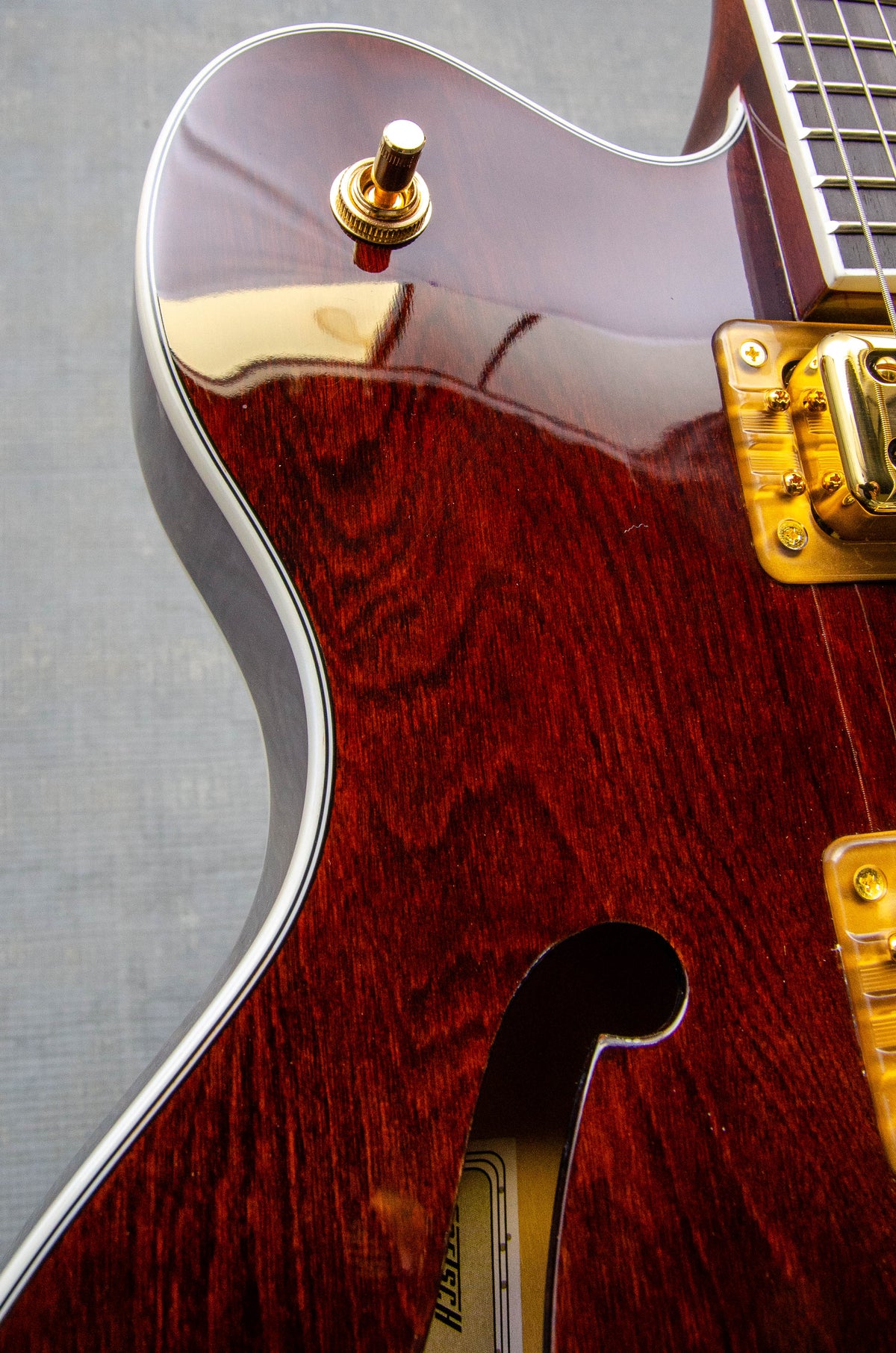 Gretsch Limited Edition Abbey Road Studiomatic Hollow Body with Bigsby® and Gold Hardware Classic Walnut Stain B-Stock