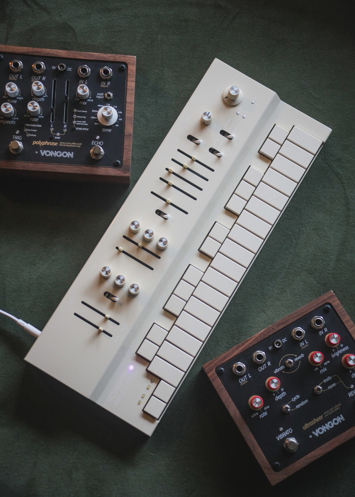 Vongon Replay 2 Cream Polyphonic Synthesizer