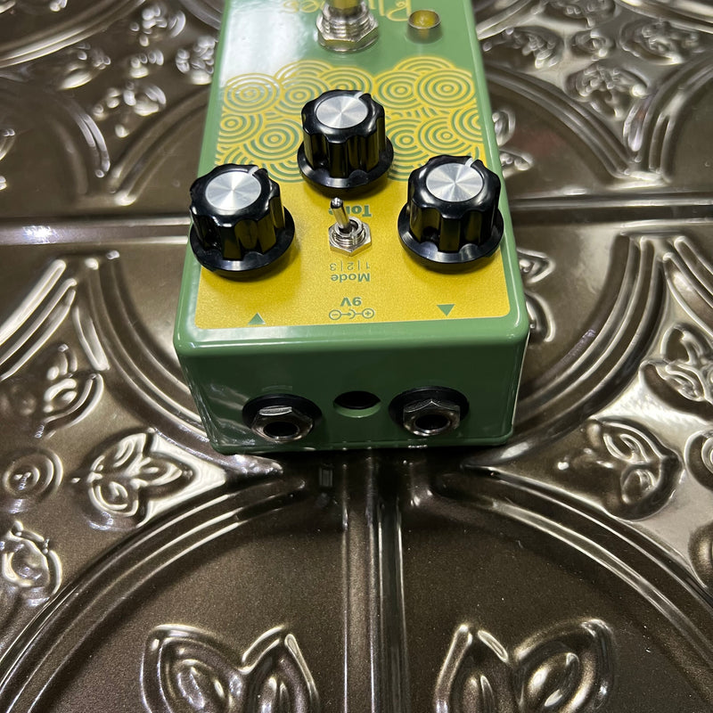 Used Earthquaker Devices Plumes Green