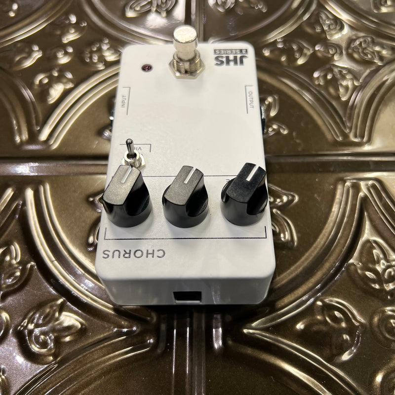 Used JHS 3 Series Chorus