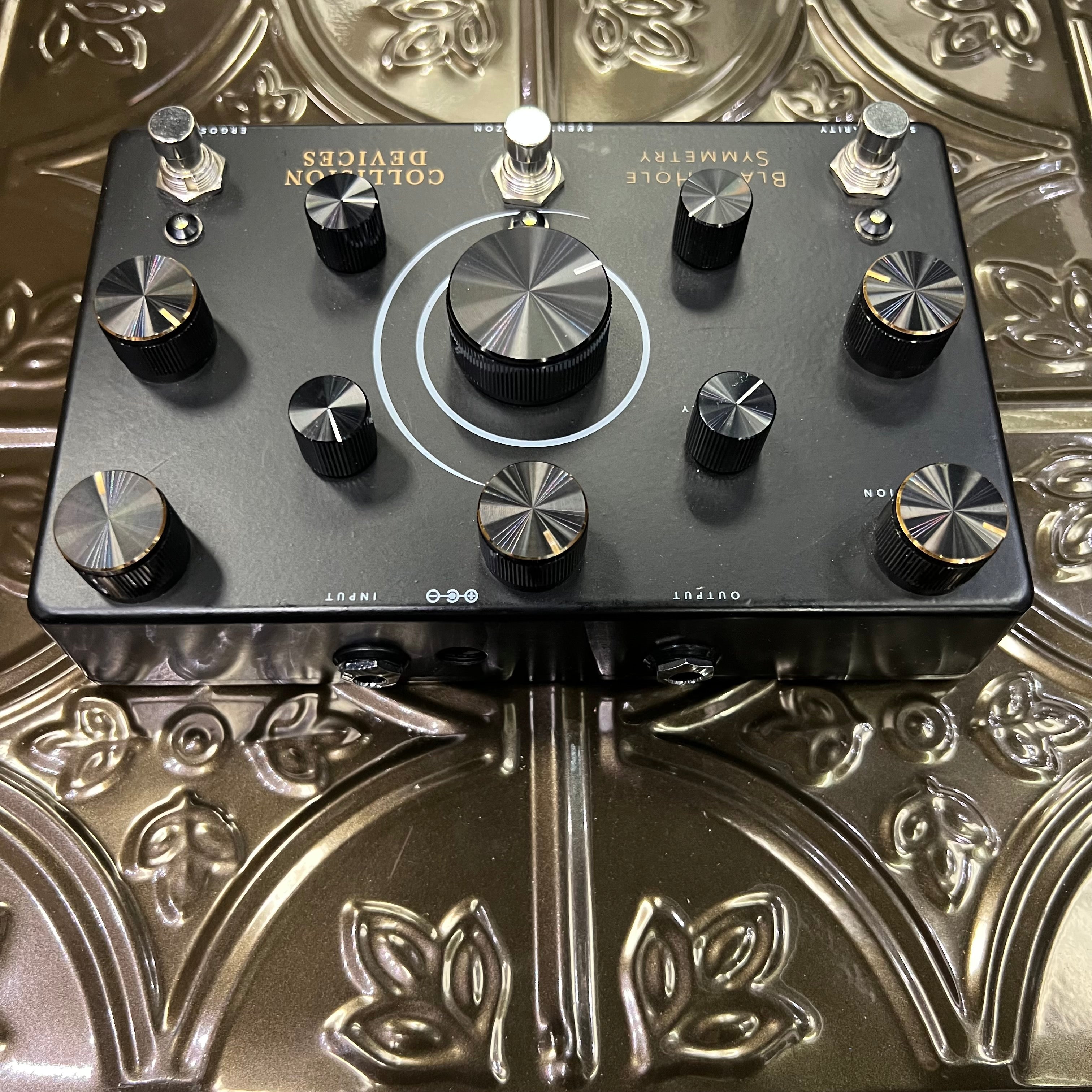 Used Collision Devices Black Hole Symmetry