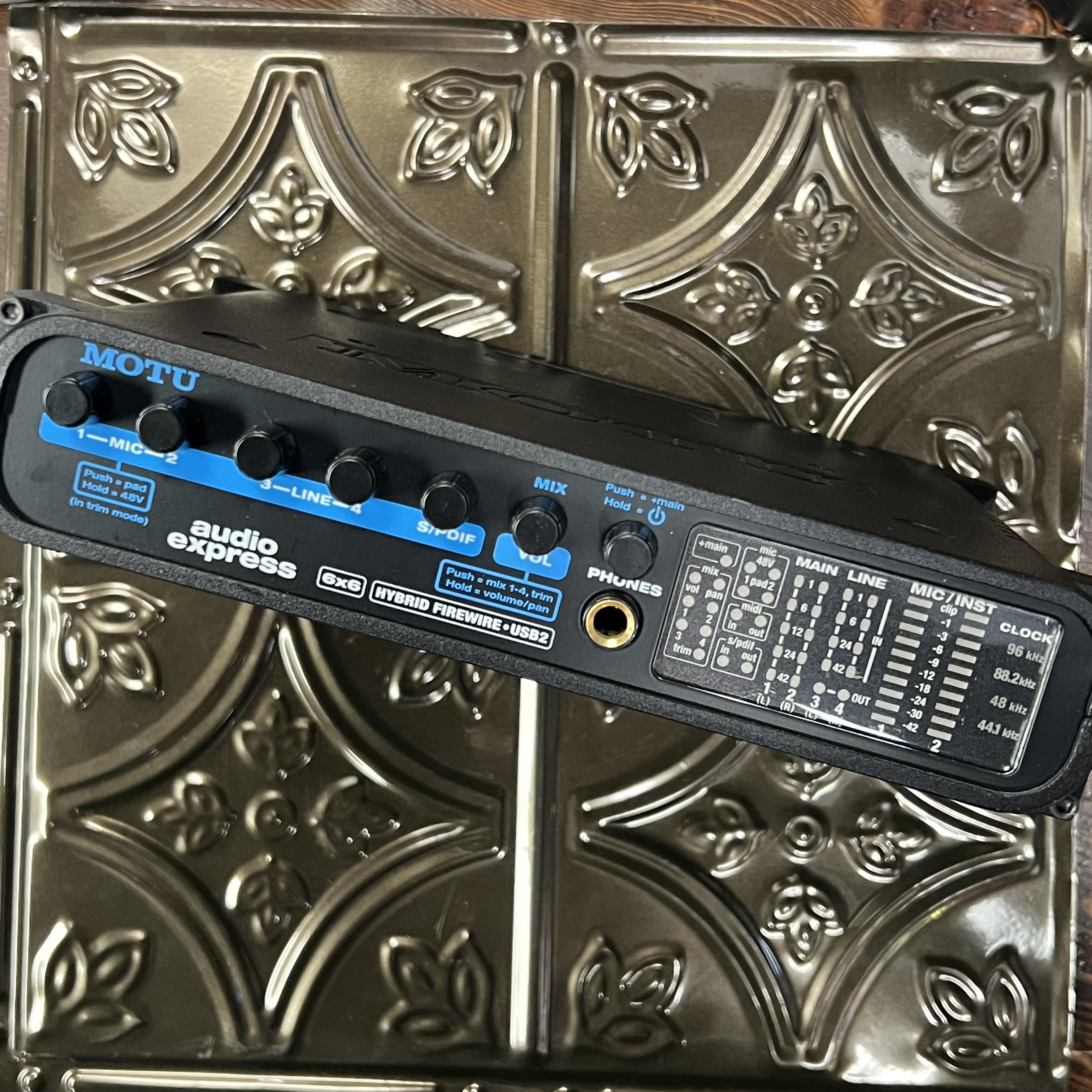 Used Motu Audio Express 6 x 6 Hybrid Firewire/USB2 interface