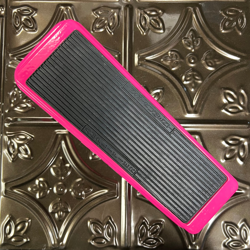 Used Dunlop Cry Baby GCB95 Wah Hot Pink