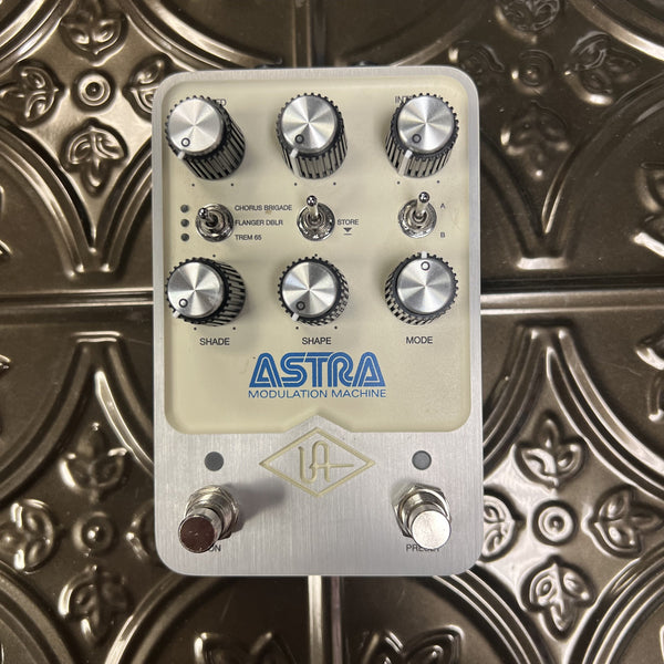 Used Universal Audio Astra Modulation Machine Pedal