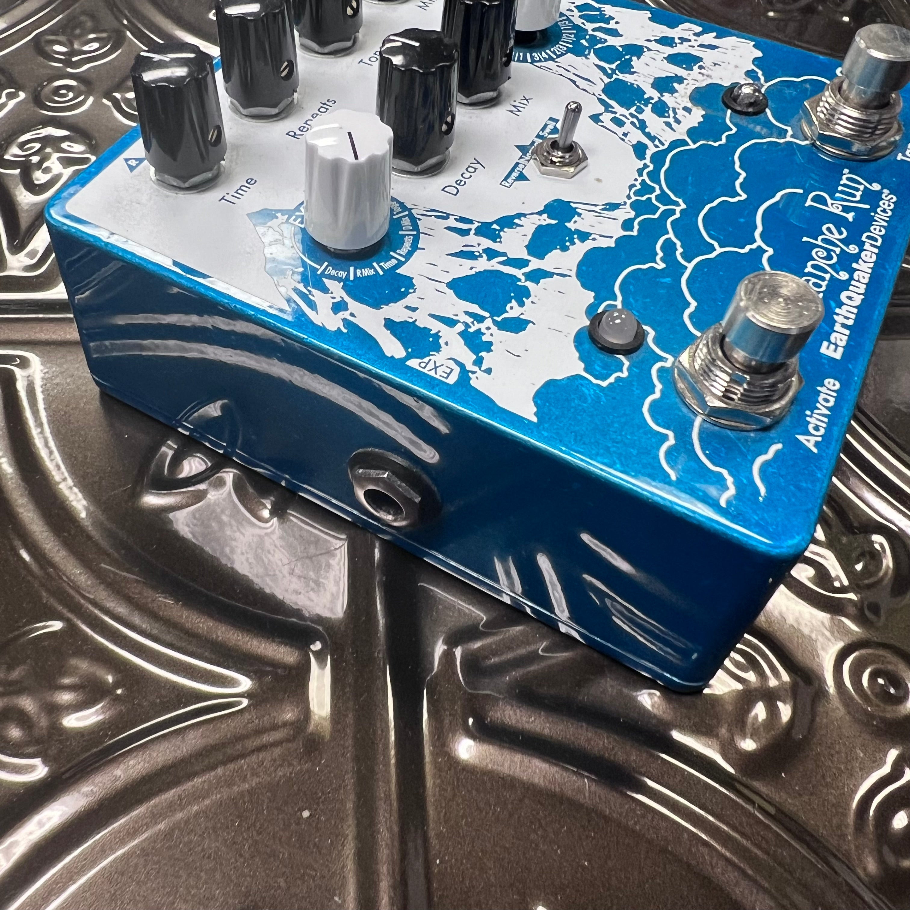 Used EarthQuaker Devices Avalanche Run MKII