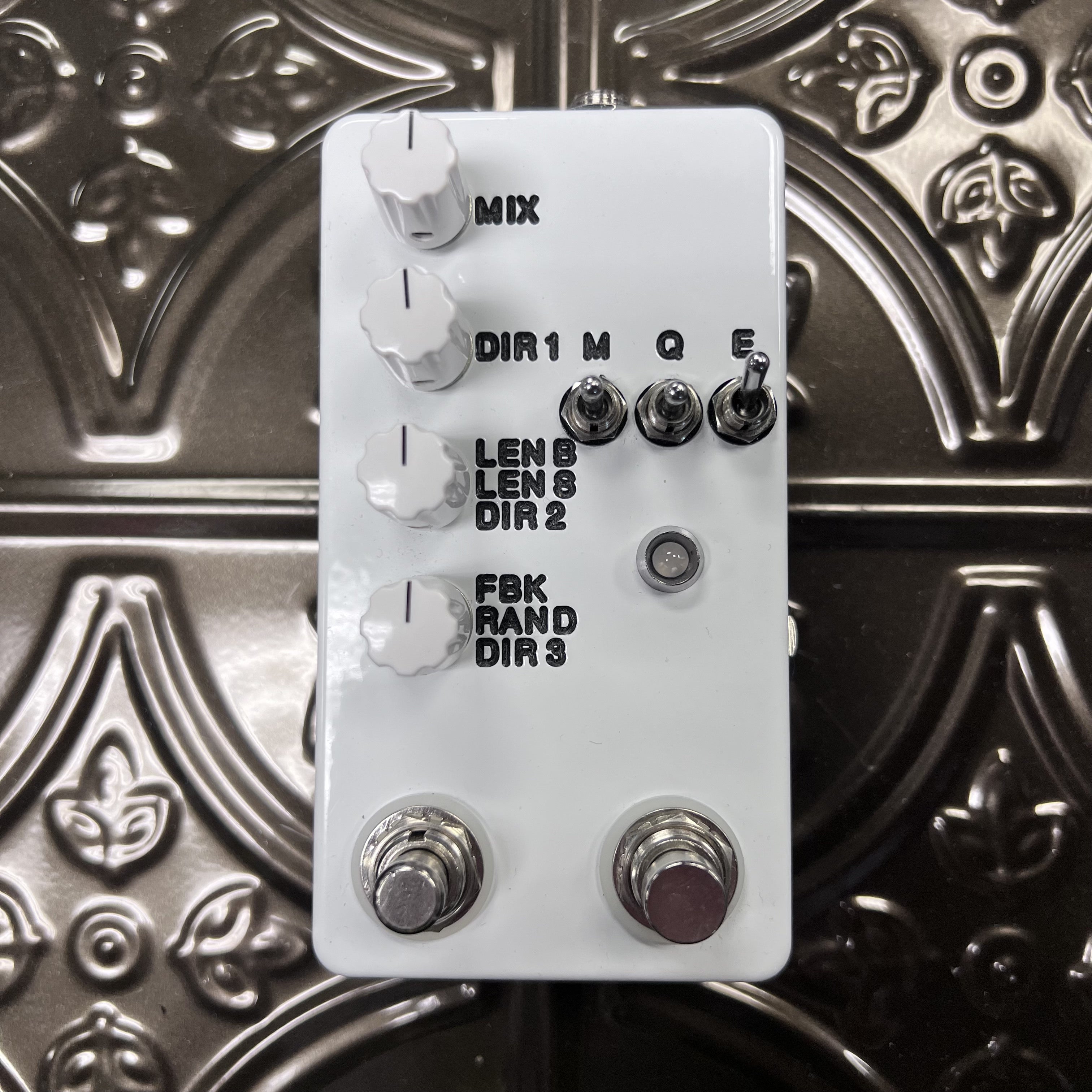 Used Montreal Assembly Count to 5 -  White (2021)