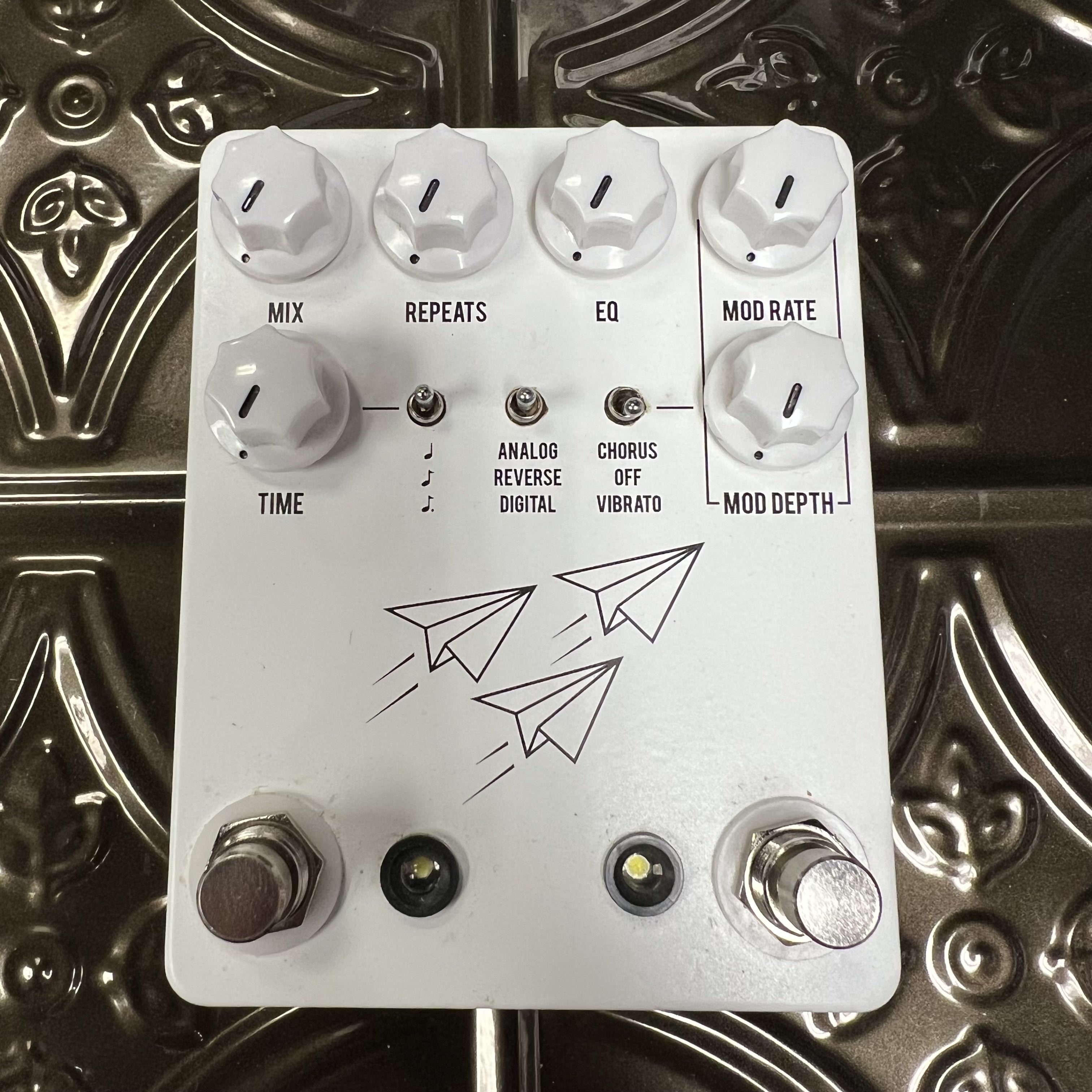 Used JHS Flight Delay- White