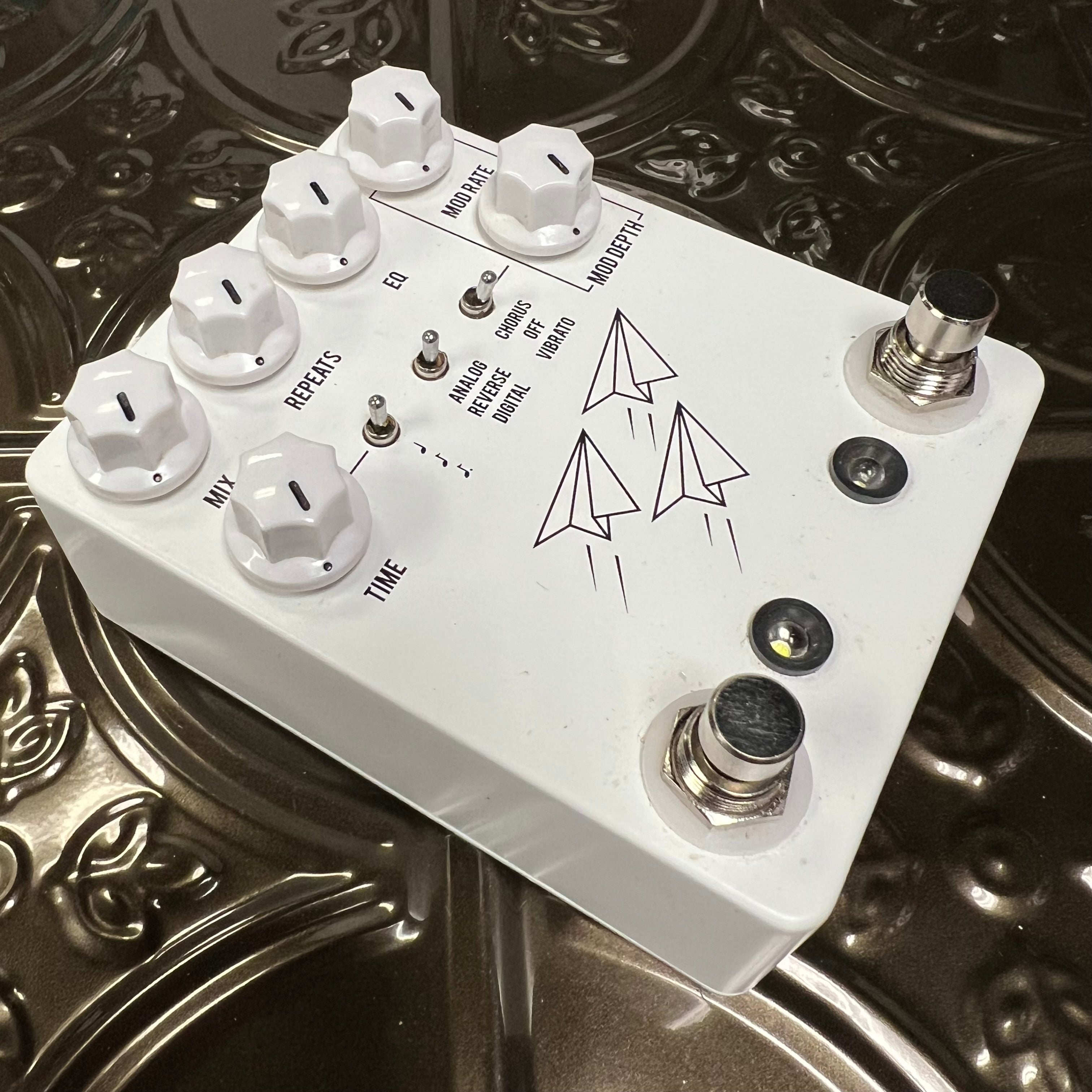 Used JHS Flight Delay- White