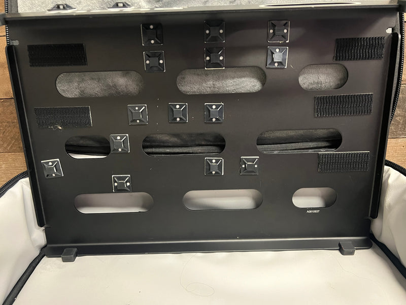 Used Mono Small Pedalboard and Club V2 Case