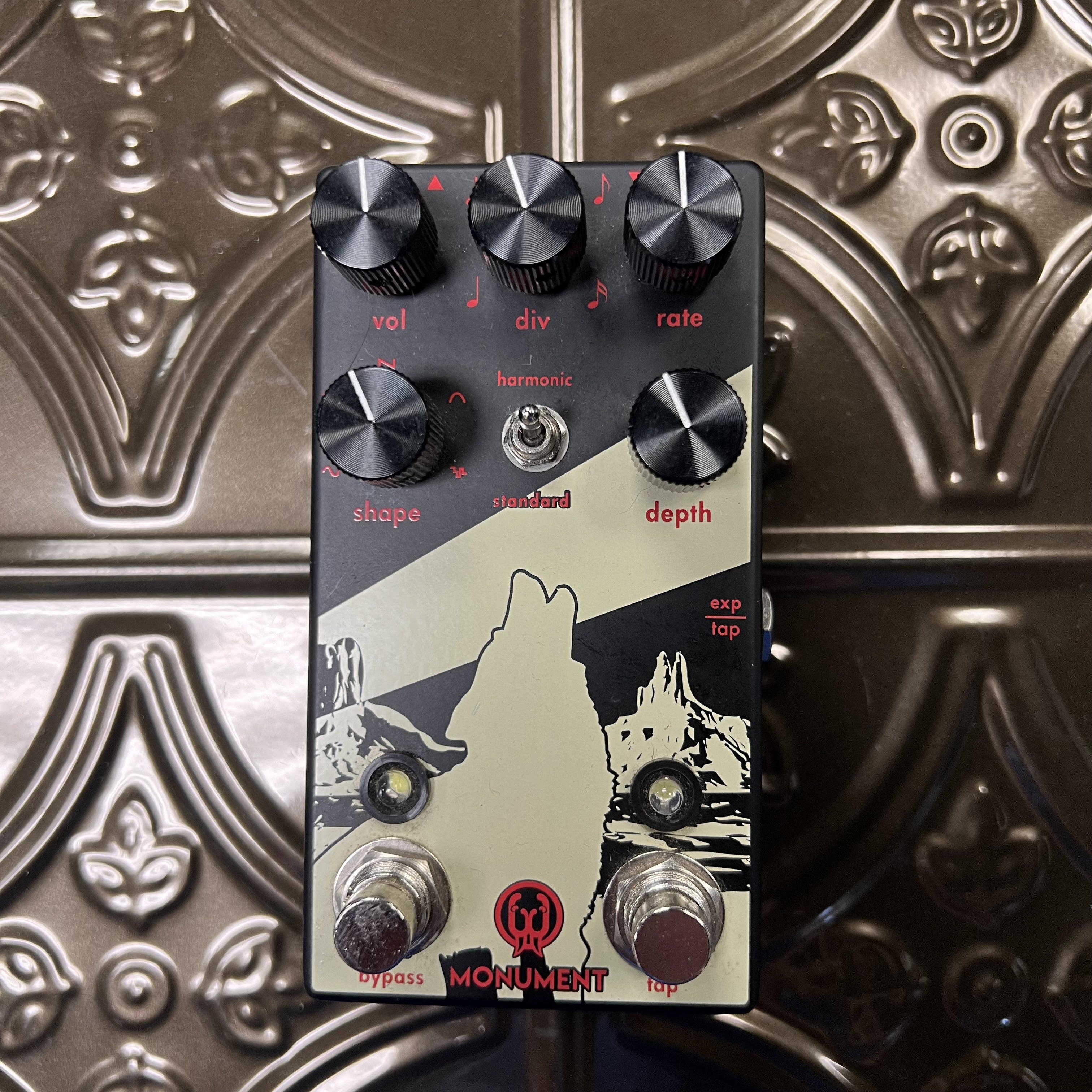 Used Walrus Audio Monument Harmonic Tap Tremolo V2 Obsidian Series