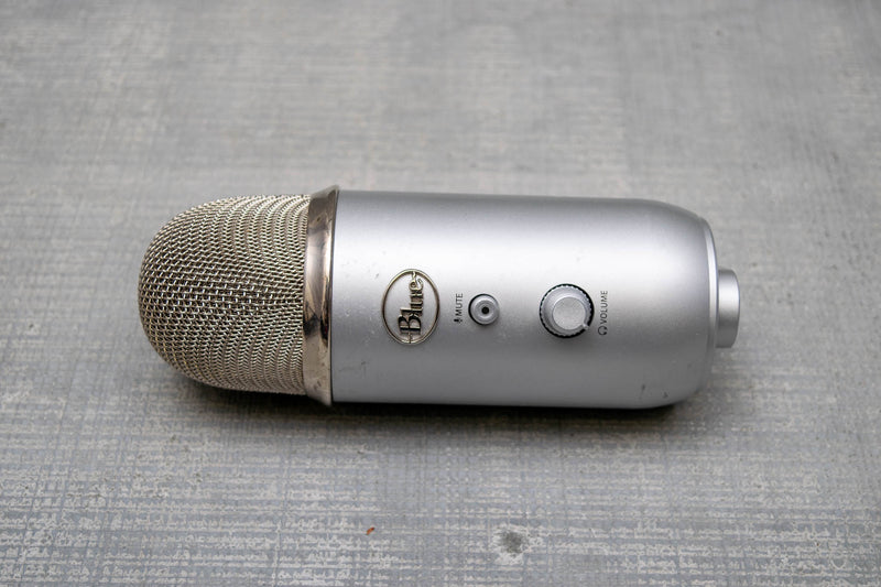 Blue Microphones Yeti - Microphone - USB - silver